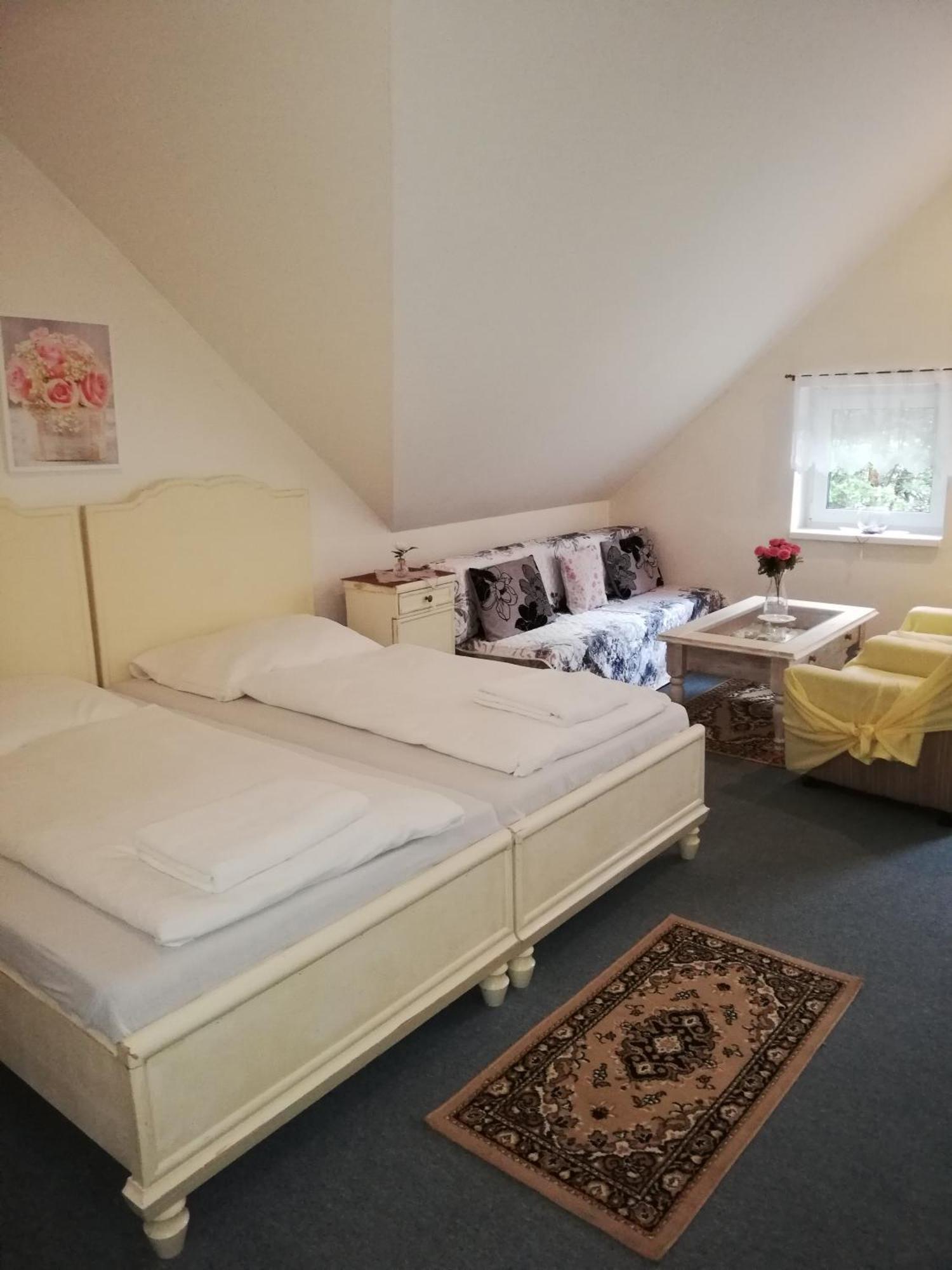 Hotel Kamenny Vrch Chomutov Szoba fotó