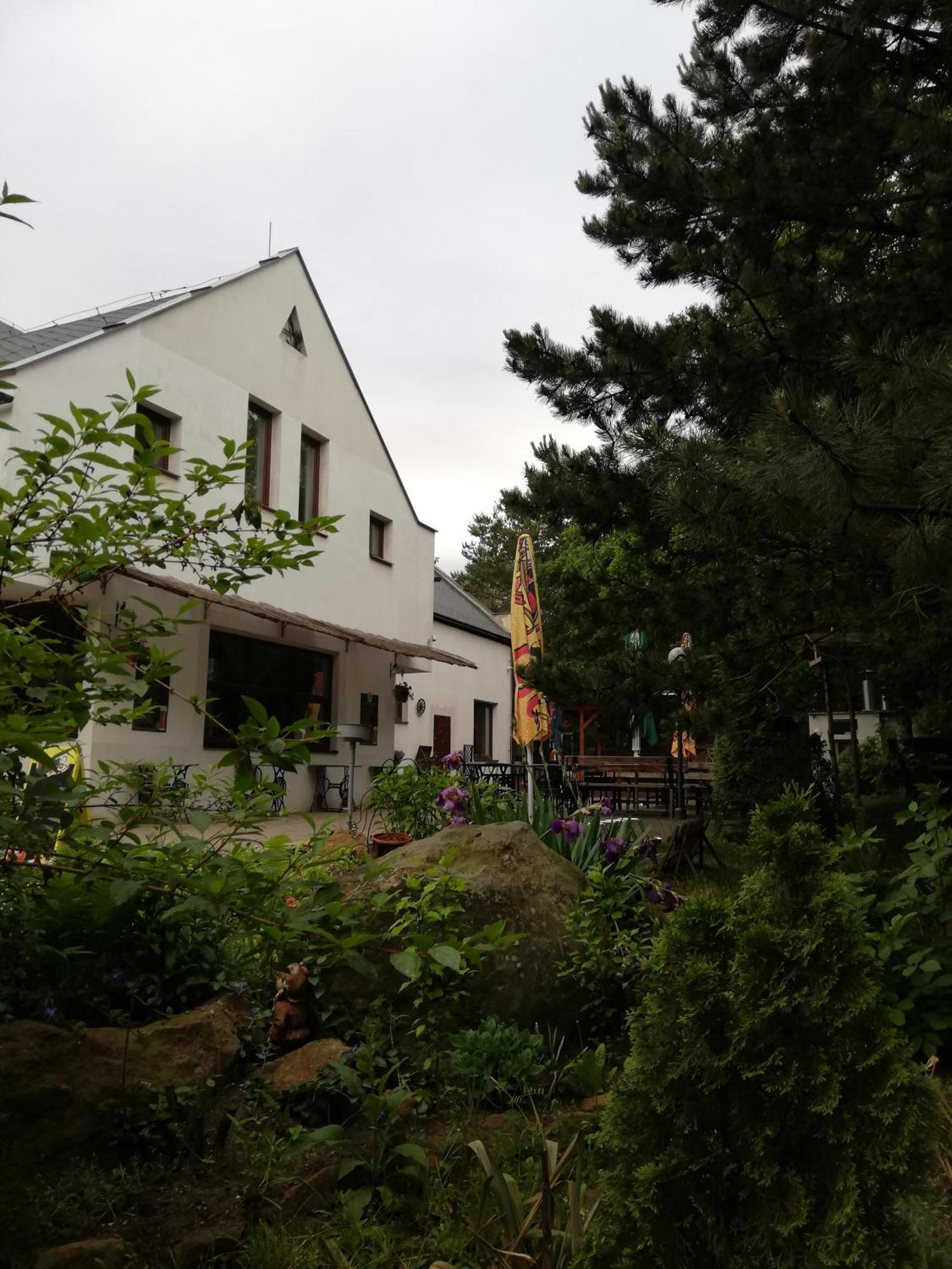Hotel Kamenny Vrch Chomutov Kültér fotó