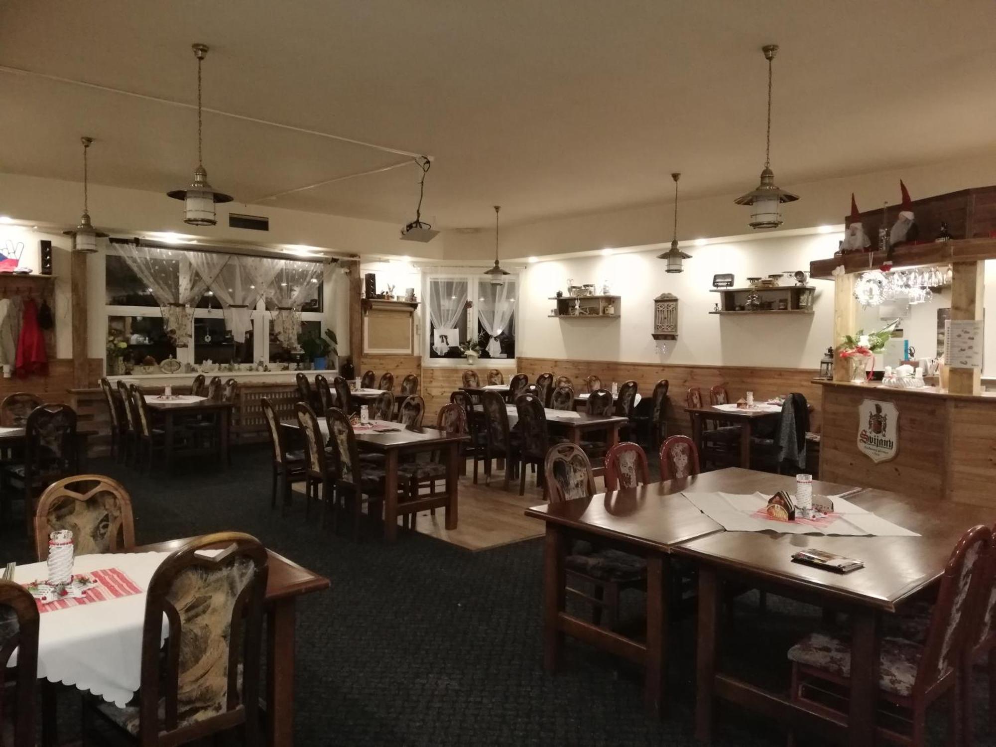 Hotel Kamenny Vrch Chomutov Kültér fotó